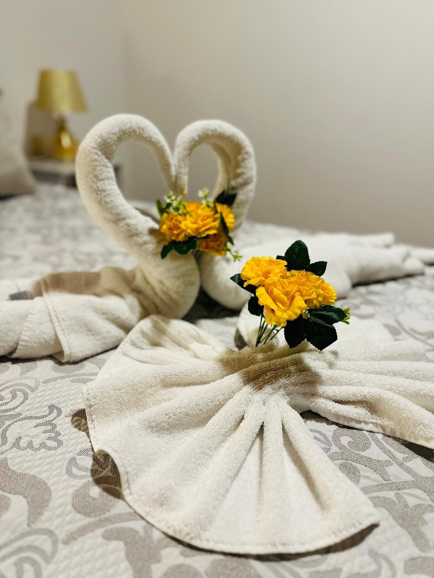 Quarto com Cama Queen-size e Banheira de Hidromassagem